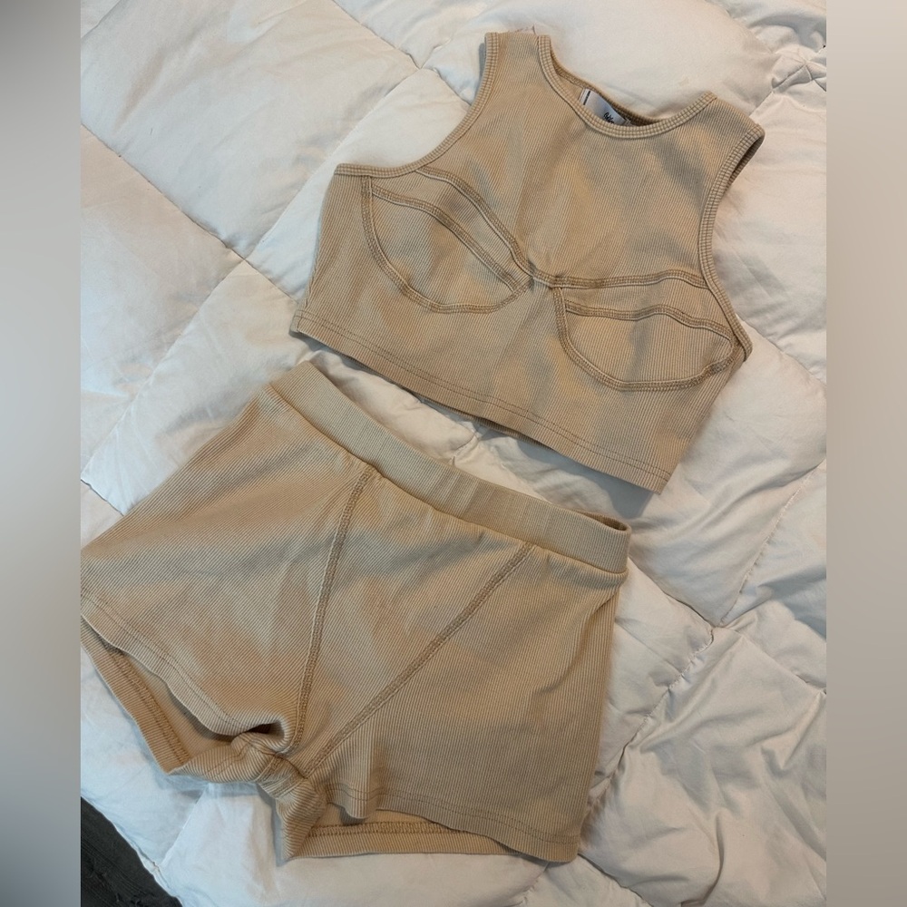 Tan Adika Set